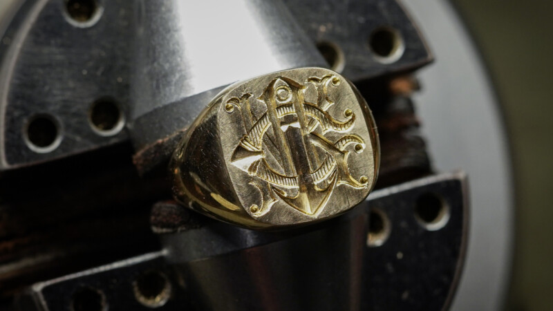 Hand Engraved Mellow Square Signet Ring(K10YG)「NCK＋錨」_14