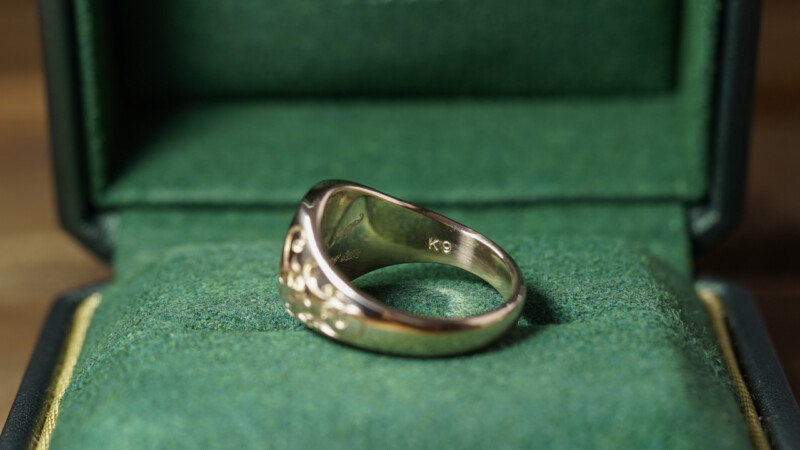 Hand Engraved Oval Signet Ring(K9YG)「AHJ＋太陽（歯車）」＋「Y（側面彫刻）」_6