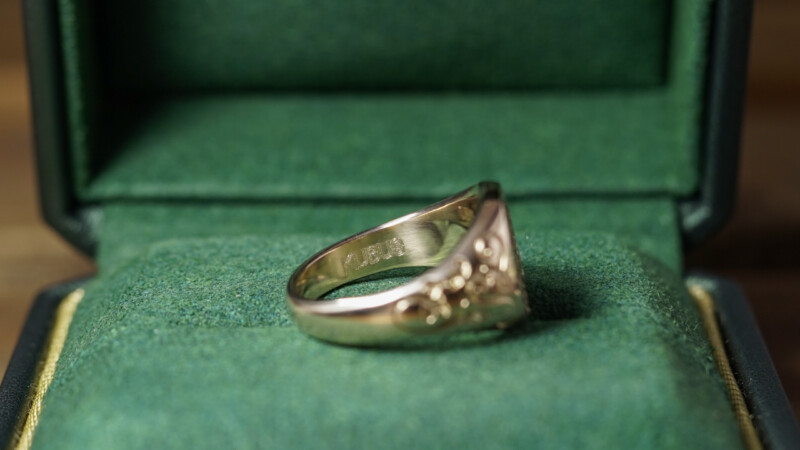 Hand Engraved Oval Signet Ring(K9YG)「AHJ＋太陽（歯車）」＋「Y（側面彫刻）」_11