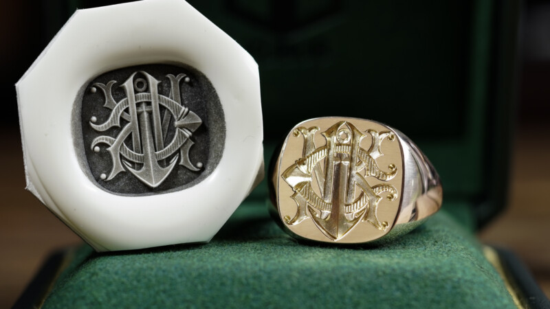 Hand Engraved Mellow Square Signet Ring(K10YG)「NCK＋錨」