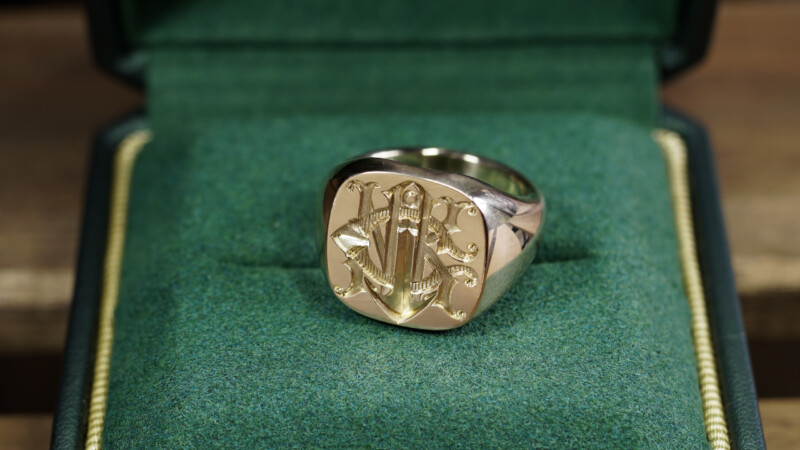 Hand Engraved Mellow Square Signet Ring(K10YG)「NCK＋錨」_4