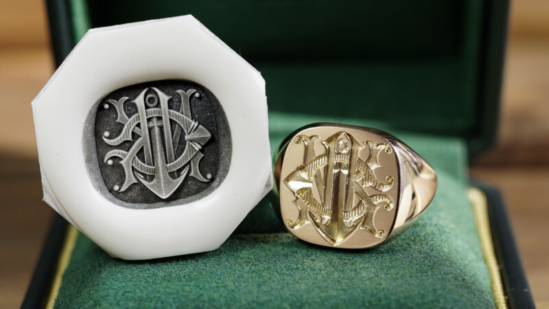 Hand Engraved Mellow Square Signet Ring(K10YG)「NCK＋錨」_3