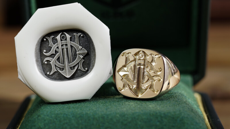 Hand Engraved Mellow Square Signet Ring(K10YG)「NCK＋錨」_2