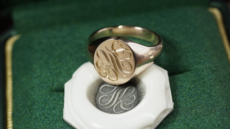 Hand Engraved Oval Signet Ring(K9YG)「TK」_3