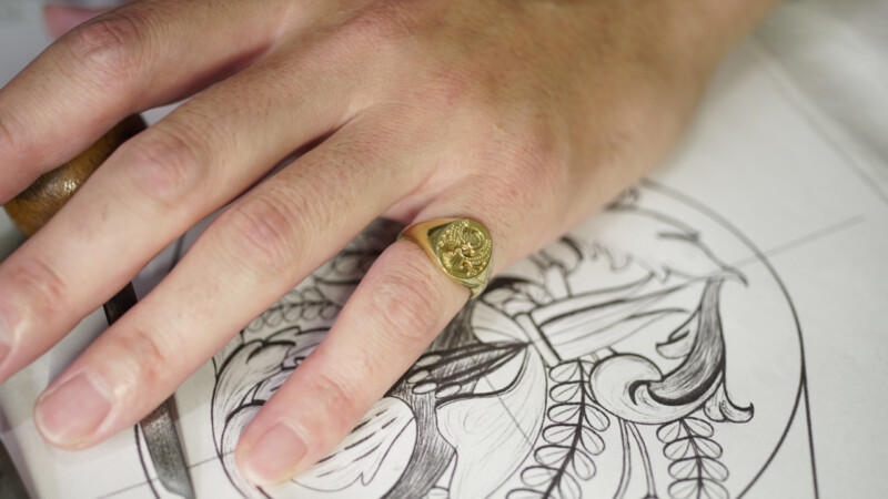 Hand Engraved Oval Signet Ring(Brass)「S+オオゴチョウ」_11
