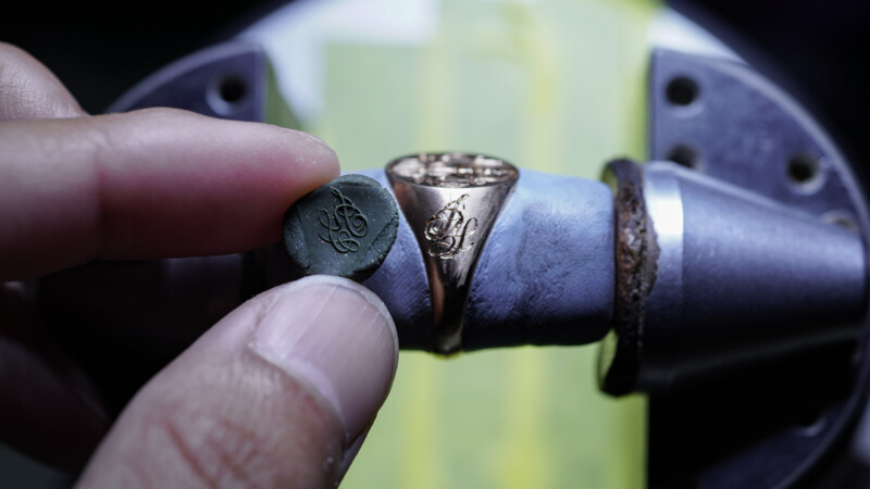 Hand Engraved Oval Signet Ring(K18PG) 「天球儀+天秤+リンゴ」+「JY(側面彫刻)」_21 Hand Engraved Oval Signet Ring(K18PG) 「天球儀+天秤+リンゴ」+「JY(側面彫刻)」_21
