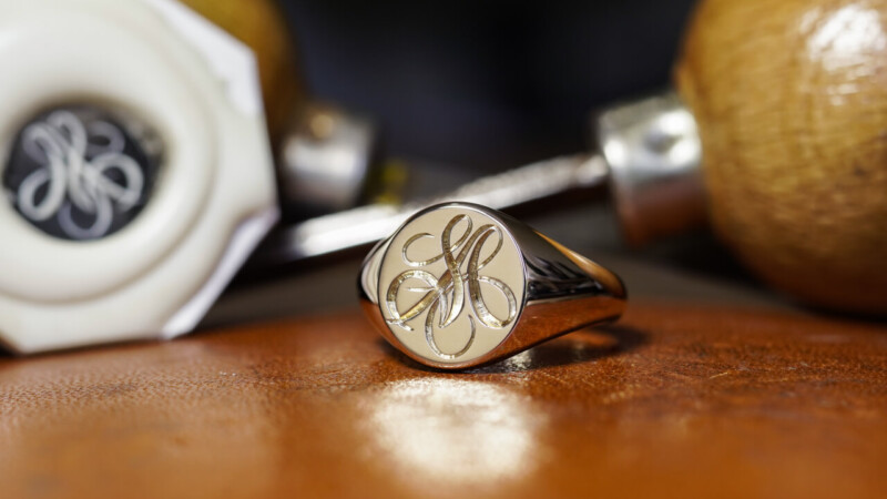 【Wedding Rings】Hand Engraved Oval Signet Rings(K10YG)「SA」_4
