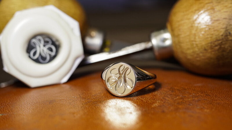 【Wedding Rings】Hand Engraved Oval Signet Rings(K10YG)「SA」_5