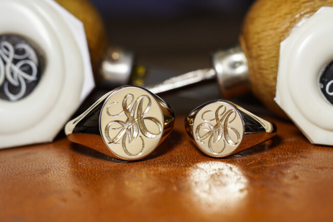 「Oval」左側:14mm×12mm&右側:11mm×10mm 「Oval」14mm×12mm&11mm×10mm