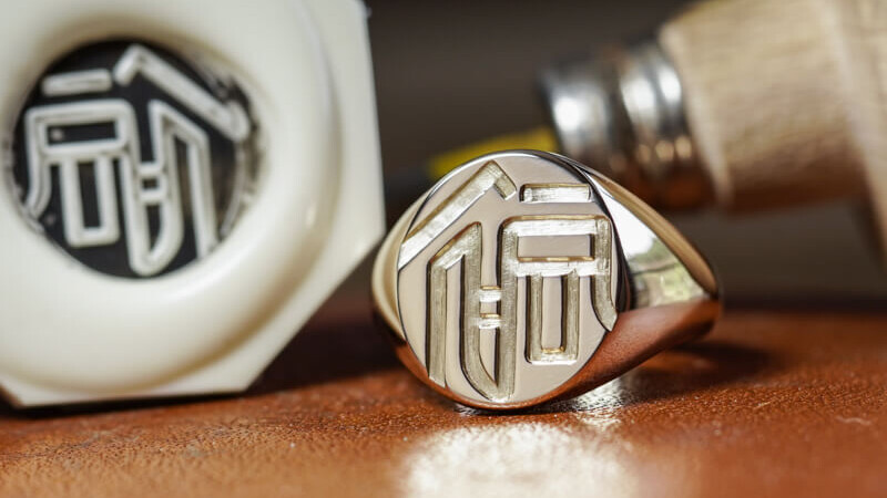 「裕」”印相体や篆書体をもとにしたデザイン” 漢字のデザイン