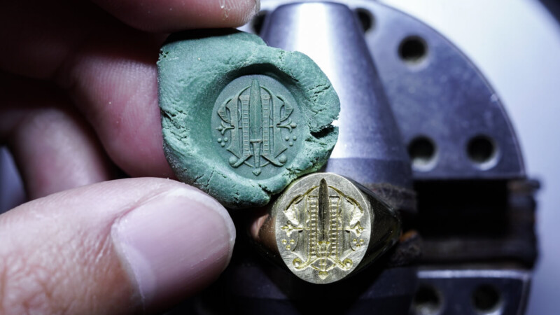 Hand Engraved Oval Signet Ring(K18YG)「HT+天叢雲剣」_15 Hand Engraved Oval Signet Ring(K18YG)「HT+天叢雲剣」_15
