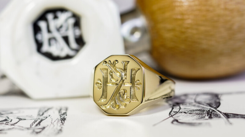 【Semi-custom made】Hand Engraved Octagon Signet Ring(18ct Yellow Gold(K18YG)) 「KH」_3 【Semi-custom made】Hand Engraved Octagon Signet Ring(18ct Yellow Gold(K18YG)) 「KH」_3