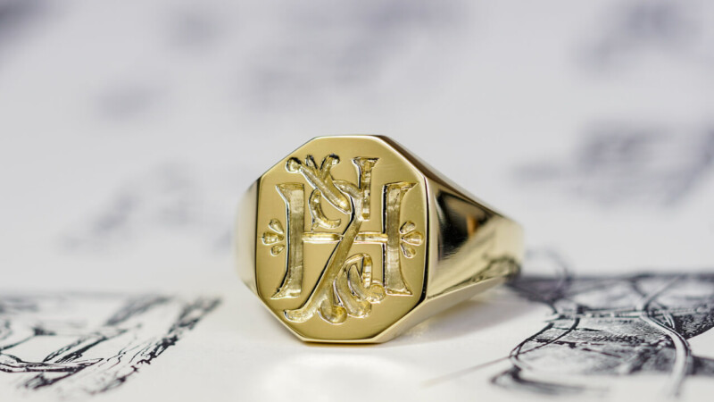 【Semi-custom made】Hand Engraved Octagon Signet Ring(18ct Yellow Gold(K18YG)) 「KH」_2 【Semi-custom made】Hand Engraved Octagon Signet Ring(18ct Yellow Gold(K18YG)) 「KH」_2