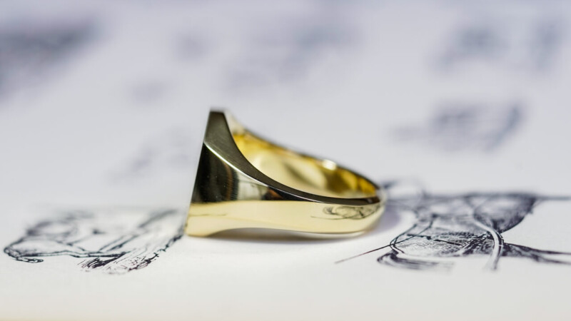 【Semi-custom made】Hand Engraved Octagon Signet Ring(18ct Yellow Gold(K18YG)) 「KH」_4 【Semi-custom made】Hand Engraved Octagon Signet Ring(18ct Yellow Gold(K18YG)) 「KH」_4