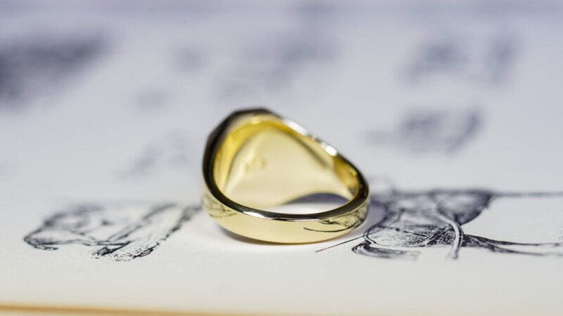 【Semi-custom made】Hand Engraved Octagon Signet Ring(18ct Yellow Gold(K18YG)) 「KH」_5