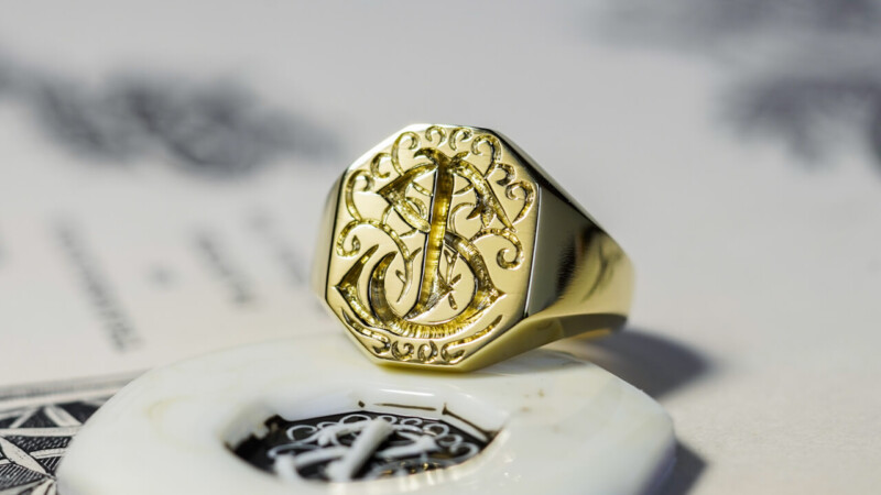 【Semi-custom made】Hand Engraved Octagon Signet Ring(18ct Yellow Gold(K18YG)) 「SJ,模様」_3