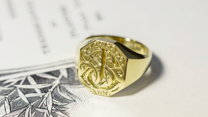 【Semi-custom made】Hand Engraved Octagon Signet Ring(18ct Yellow Gold(K18YG)) 「SJ,模様」_4