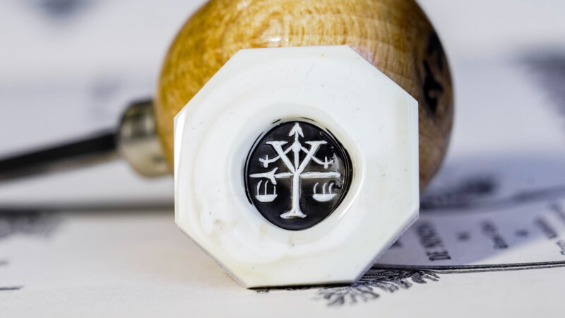 【Semi-custom made】Hand Engraved Oval Signet Ring(Sv925) 「Y、天秤、剣」_5