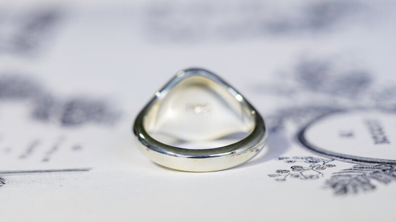 【Semi-custom made】Hand Engraved Oval Signet Ring(Sv925) 「Y、天秤、剣」_10
