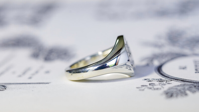 【Semi-custom made】Hand Engraved Oval Signet Ring(Sv925) 「Y、天秤、剣」_12