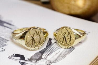 【Pair Signet Rings】Hand Engraved Oval Signet Rings「SR」(Brass) 【Pair Signet Rings】Hand Engraved Oval Signet Rings「SR」(Brass)