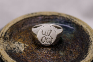【Semi-custom made】Hand Engraved Oval Signet Ring(Sv925) 【Semi-custom made】Hand Engraved Oval Signet Ring(Sv925)