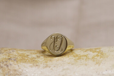 【Semi-custom made】Hand Engraved Oval Signet Ring 【Semi-custom made】Hand Engraved Oval Signet Ring