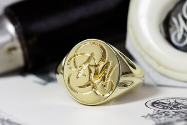 Hand Engraved Oval Signet Ring(Brass)「RW」 Hand Engraved Oval Signet Ring(Brass)「RW」