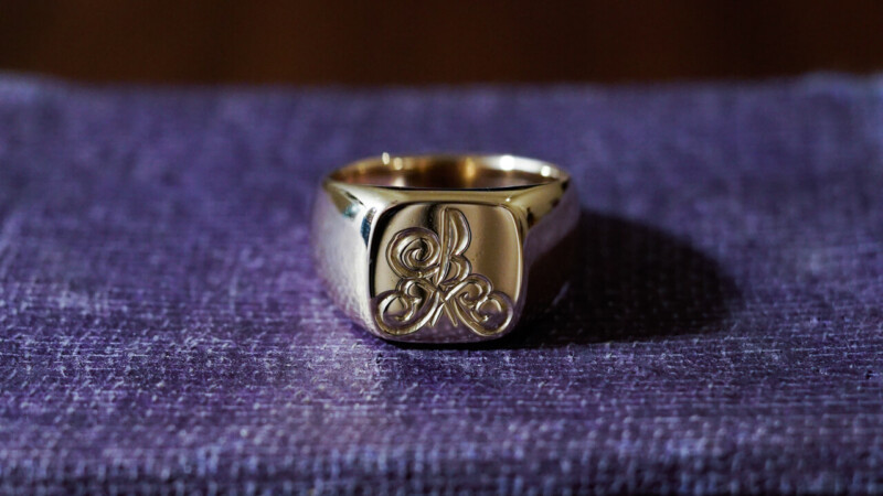 【Bespoke Order】Hand Engraved 『10KYO』 Square Signet Ring(9ct Gold) KM_2 【Bespoke Order】Hand Engraved 『10KYO』 Square Signet Ring(9ct Gold) KM_2