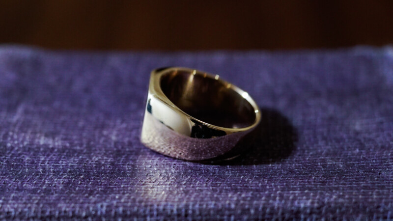 【Bespoke Order】Hand Engraved 『10KYO』 Square Signet Ring(9ct Gold) KM_4【Bespoke Order】Hand Engraved 『10KYO』 Square Signet Ring(9ct Gold) KM_4 【Bespoke Order】Hand Engraved 『10KYO』 Square Signet Ring(9ct Gold) KM_4【Bespoke Order】Hand Engraved 『10KYO』 Square Signet Ring(9ct Gold) KM_4