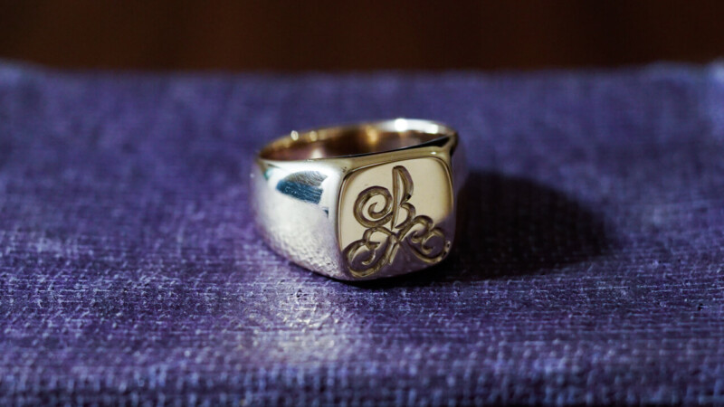 【Bespoke Order】Hand Engraved 『10KYO』 Square Signet Ring(9ct Gold) KM_10 【Bespoke Order】Hand Engraved 『10KYO』 Square Signet Ring(9ct Gold) KM_10