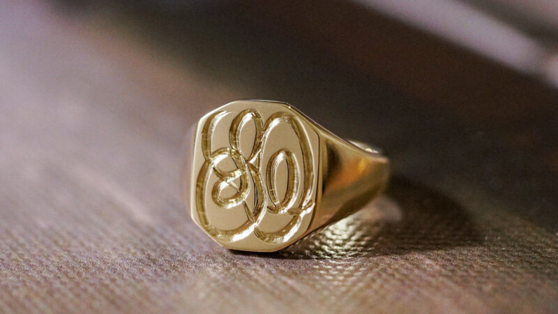 【Semi-custom made】Hand Engraved Octagon Signet Ring(9ct Gold) 「SO」 【Semi-custom made】Hand Engraved Octagon Signet Ring(9ct Gold) 「SO」