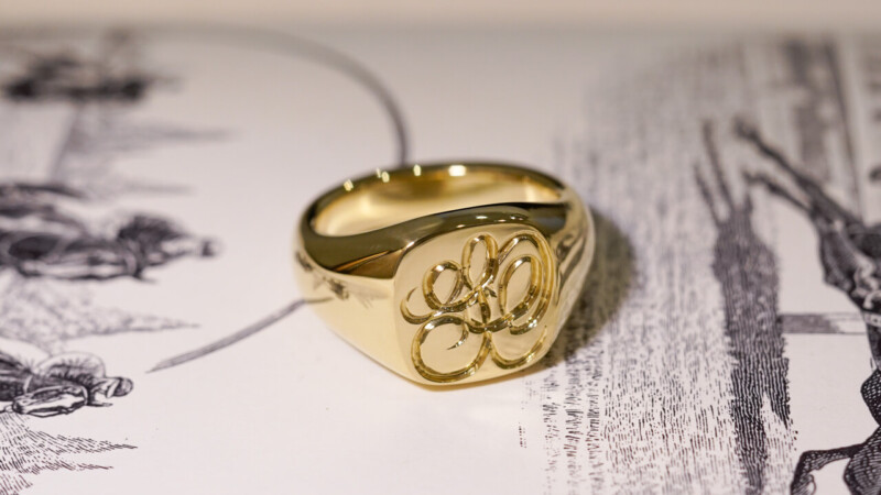【Bespoke Order】Hand Engraved Mellow Square Signet Ring(18ct Yellow Gold) 「SO」_10 【Bespoke Order】Hand Engraved Mellow Square Signet Ring(18ct Yellow Gold) 「SO」_10