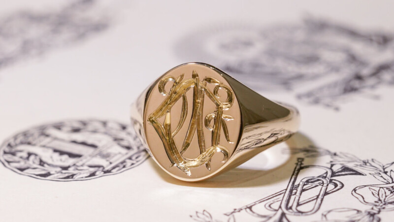 【Semi-custom made】Hand Engraved Oval Signet Ring(9ct Yellow Gold) 「DN」_4