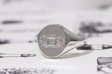 【Semi-custom made】The My Way×KUBUS Machine carved Oval Signet Ring(Sv925) 【Semi-custom made】The My Way×KUBUS Machine carved Oval Signet Ring(Sv925)