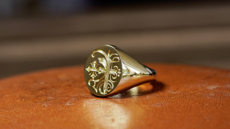 Hand Engraved Oval Signet Ring(K18YG) 「E+模様」_6