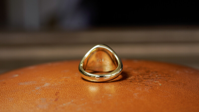 Hand Engraved Oval Signet Ring(K18YG) 「E+模様」_9
