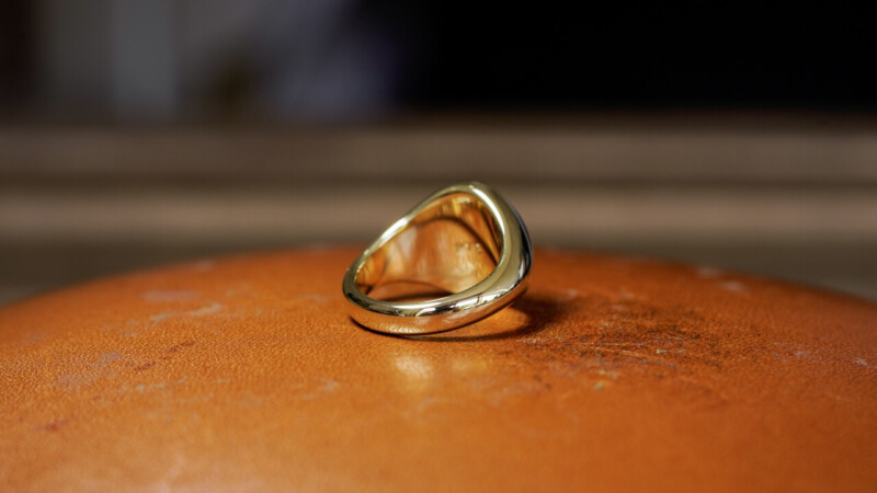 Hand Engraved Oval Signet Ring(K18YG) 「E+模様」_11