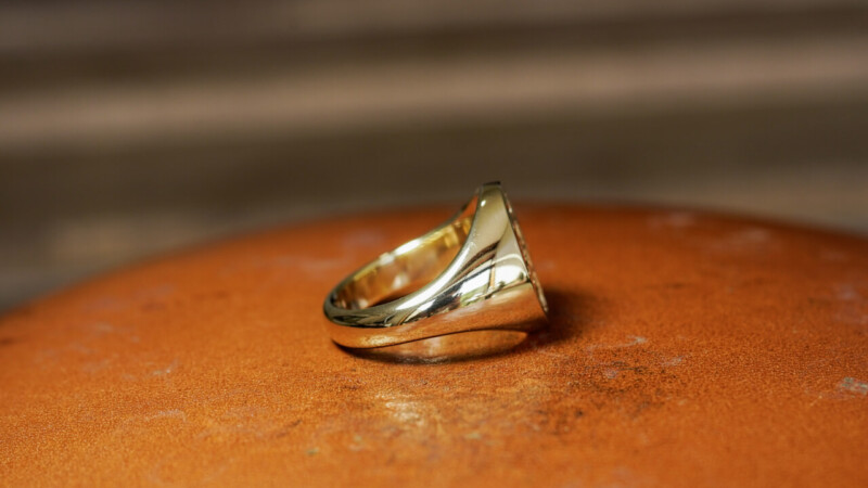 Hand Engraved Oval Signet Ring(K18YG) 「E+模様」_12