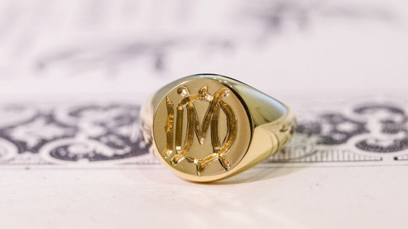 【Bespoke Order】Hand Engraved Circle Signet Ring(18ct Yellow Gold)「MD」_5 【Bespoke Order】Hand Engraved Circle Signet Ring(18ct Yellow Gold)「MD」_5
