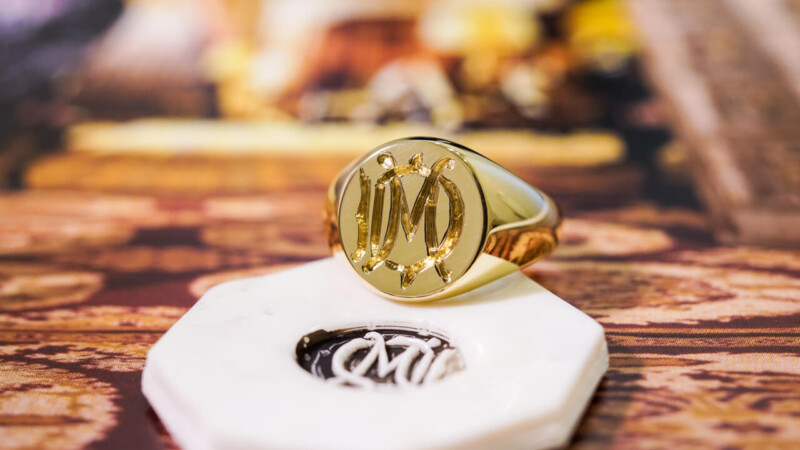 【Bespoke Order】Hand Engraved Circle Signet Ring(18ct Yellow Gold)「MD」_2 【Bespoke Order】Hand Engraved Circle Signet Ring(18ct Yellow Gold)「MD」_2