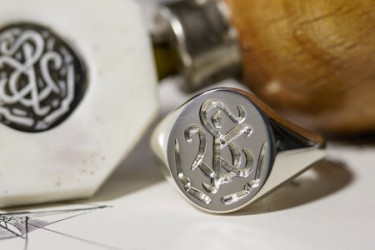 【Semi-custom made】Glayage KYOTO×KUBUS Hand Engraved Oval Signet Ring(Sv925) 「SK」+lightning motif(option) 【Semi-custom made】Glayage KYOTO×KUBUS Hand Engraved Oval Signet Ring(Sv925) 「SK」+lightning motif(option)