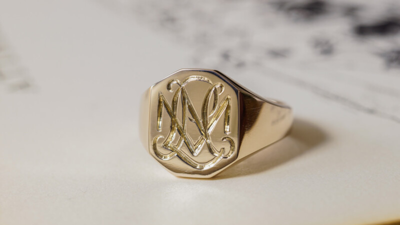 【Semi-custom made】Hand Engraved Octagon Signet Ring(9ct Yellow Gold) 「NML」 【Semi-custom made】Hand Engraved Octagon Signet Ring(9ct Yellow Gold) 「NML」