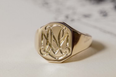 【Semi-custom made】Hand Engraved Octagon Signet Ring(9ct Yellow Gold) 「NML」 【Semi-custom made】Hand Engraved Octagon Signet Ring(9ct Yellow Gold) 「NML」