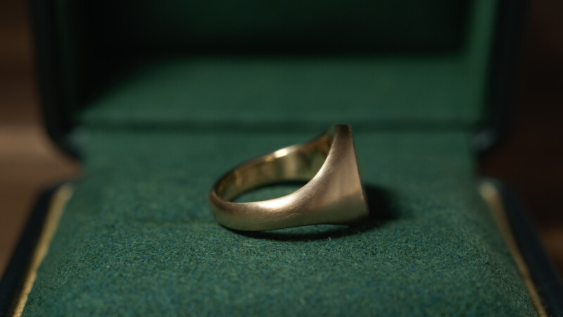 Hand Engraved Oval Signet Ring(K14YG) 「K+家紋(西六条家藤)+太陽」+「Strentle(裏面彫刻)」_11 Hand Engraved Oval Signet Ring(K14YG) 「K+家紋(西六条家藤)+太陽」+「Strentle(裏面彫刻)」_11