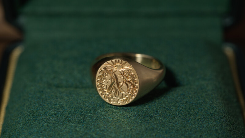 Hand Engraved Oval Signet Ring(K14YG) 「K+家紋(西六条家藤)+太陽」+「Strentle(裏面彫刻)」_6 Hand Engraved Oval Signet Ring(K14YG) 「K+家紋(西六条家藤)+太陽」+「Strentle(裏面彫刻)」_6