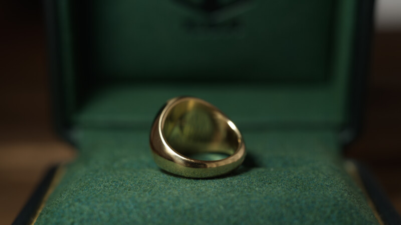 Hand Engraved Oval Signet Ring(K18YG)「MT（アヤメ）＋家紋（組み合い角に三つ星）＋綱（結び）」＋「Y＋登り鯉（側面彫刻）」_5