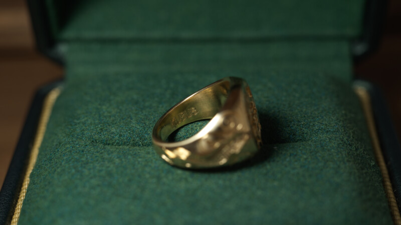 Hand Engraved Oval Signet Ring(K18YG)「MT（アヤメ）＋家紋（組み合い角に三つ星）＋綱（結び）」＋「Y＋登り鯉（側面彫刻）」_16