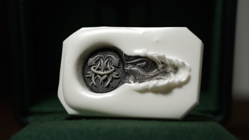 Hand Engraved Oval Signet Ring(K18YG)「MT（アヤメ）＋家紋（組み合い角に三つ星）＋綱（結び）」＋「Y＋登り鯉（側面彫刻）」_23