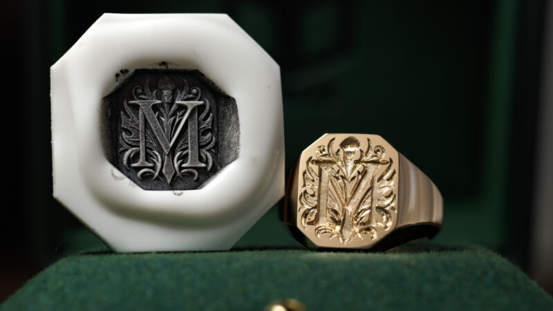 Hand Engraved Octagon Signet Ring(K9YG)「M＋アザミ」